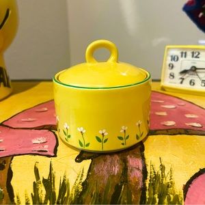 Vintage 1985 trinket box